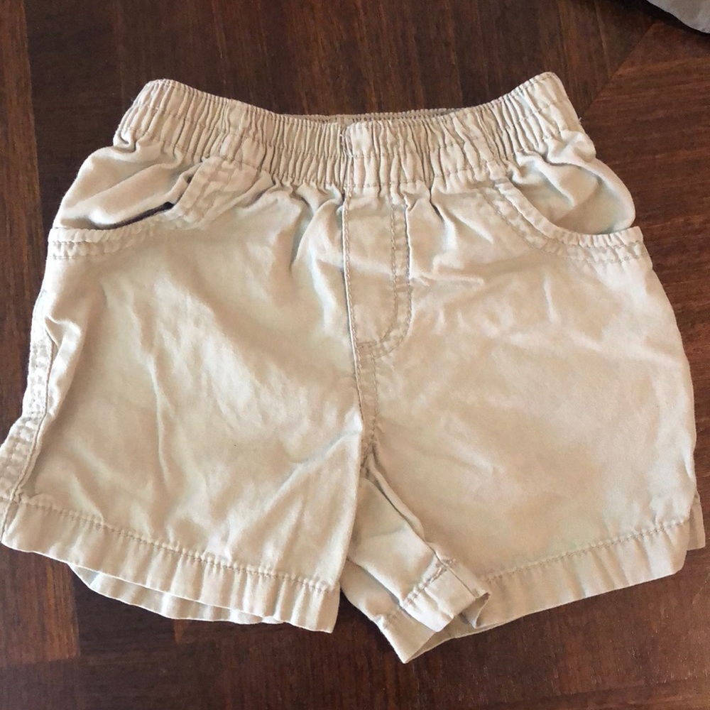 Khaki Shorts!